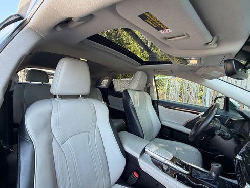 Used 2019 Lexus RX 350 AWD w/ Navigation Package image 24