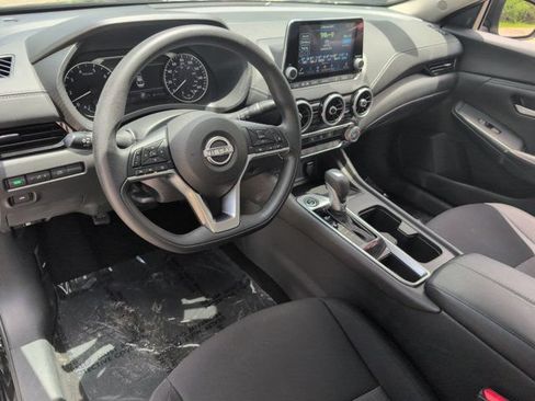 Used 2025 Nissan Sentra SV FWD image 15