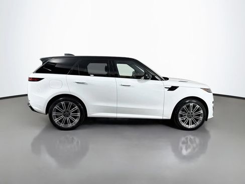 Used 2025 Land Rover Range Rover Sport Dynamic SE AWD/4WD image 4