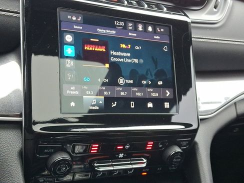 Used 2023 Jeep Grand Cherokee Altitude image 28