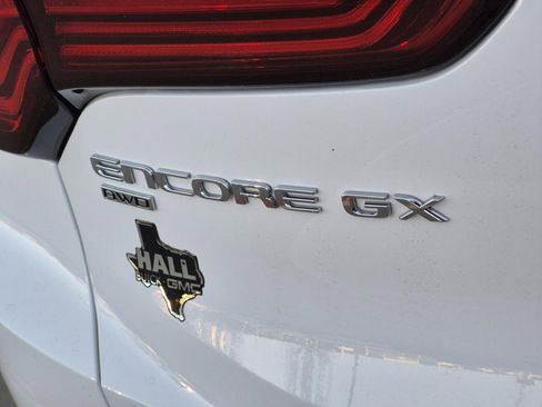 Certified 2025 Buick Encore GX Sport Touring w/ Advanced Technology Package image 9