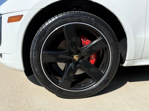 Used 2018 Porsche Macan GTS image 26