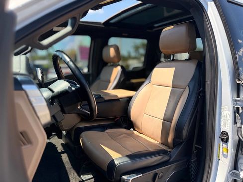 Used 2022 Ford F150 Lariat w/ Equipment Group 501A Mid AWD/4WD image 19
