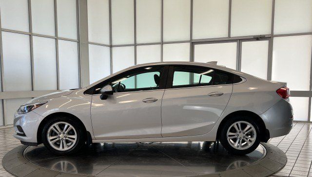 Used 2016 Chevrolet Cruze LT FWD image 4