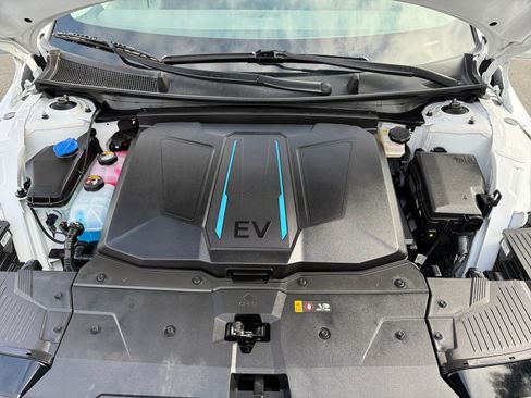 Certified 2024 Hyundai Ioniq 5 SEL RWD image 20