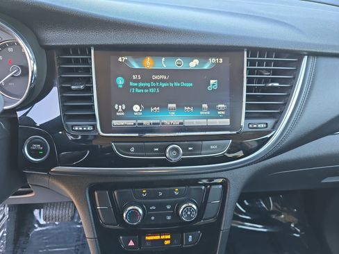 Used 2020 Buick Encore Preferred image 19