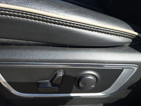 Used 2022 RAM 1500 Laramie w/ Sport Appearance Package image 6