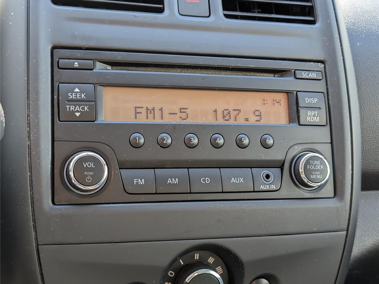 Used 2017 Nissan Versa S FWD image 21