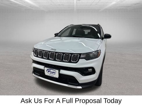 Used 2025 Jeep Compass Limited AWD/4WD image 6
