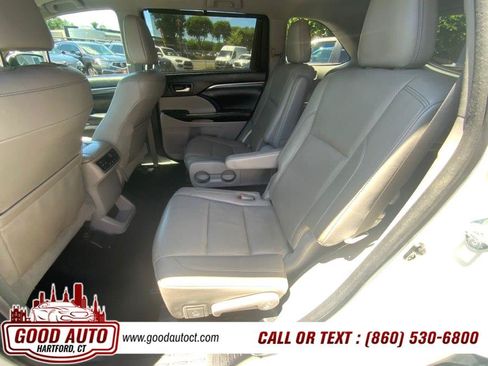 Used 2017 Toyota Highlander Limited Platinum AWD/4WD image 12