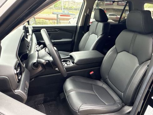 Certified 2025 Honda Pilot EX-L image 12