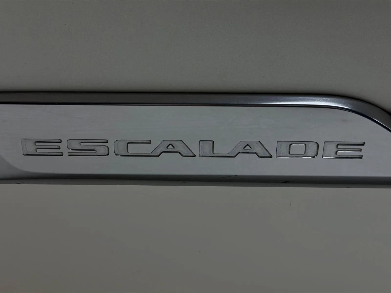 Used 2015 Cadillac Escalade Premium AWD/4WD image 7