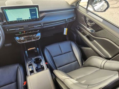 New 2026 Lincoln Corsair Reserve w/ Jet Appearance Package image 12