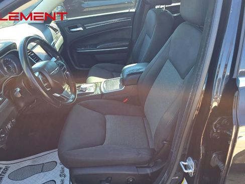 Used 2021 Chrysler 300 Touring image 12