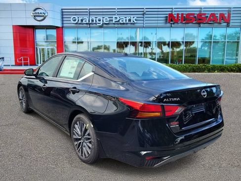 New 2026 Nissan Altima 2.5 SV FWD image 3