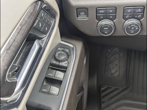 Used 2022 Chevrolet Silverado 1500 LTZ w/ LTZ Premium Package AWD/4WD image 30