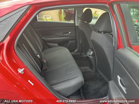Used 2022 Hyundai Elantra Blue FWD image 25