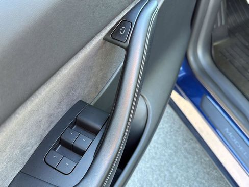 Used 2022 Tesla Model Y Performance image 12