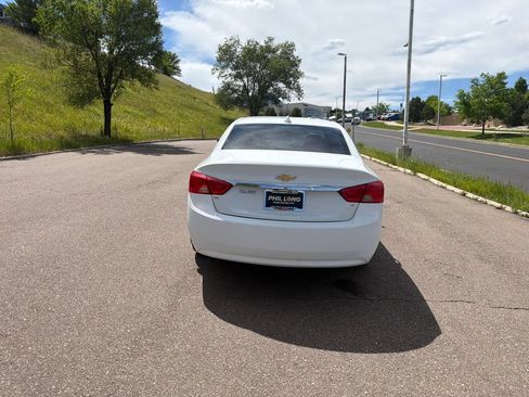 Used 2019 Chevrolet Impala LT FWD image 7