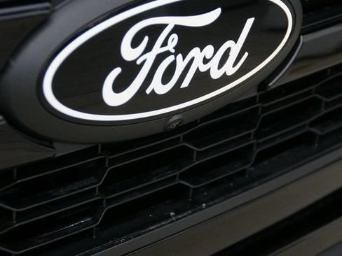 New 2026 Ford F150 Lariat w/ Equipment Group 501A Mid AWD/4WD image 9