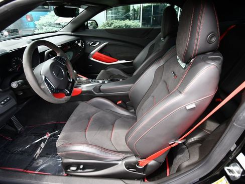 Used 2023 Chevrolet Camaro ZL1 RWD image 15