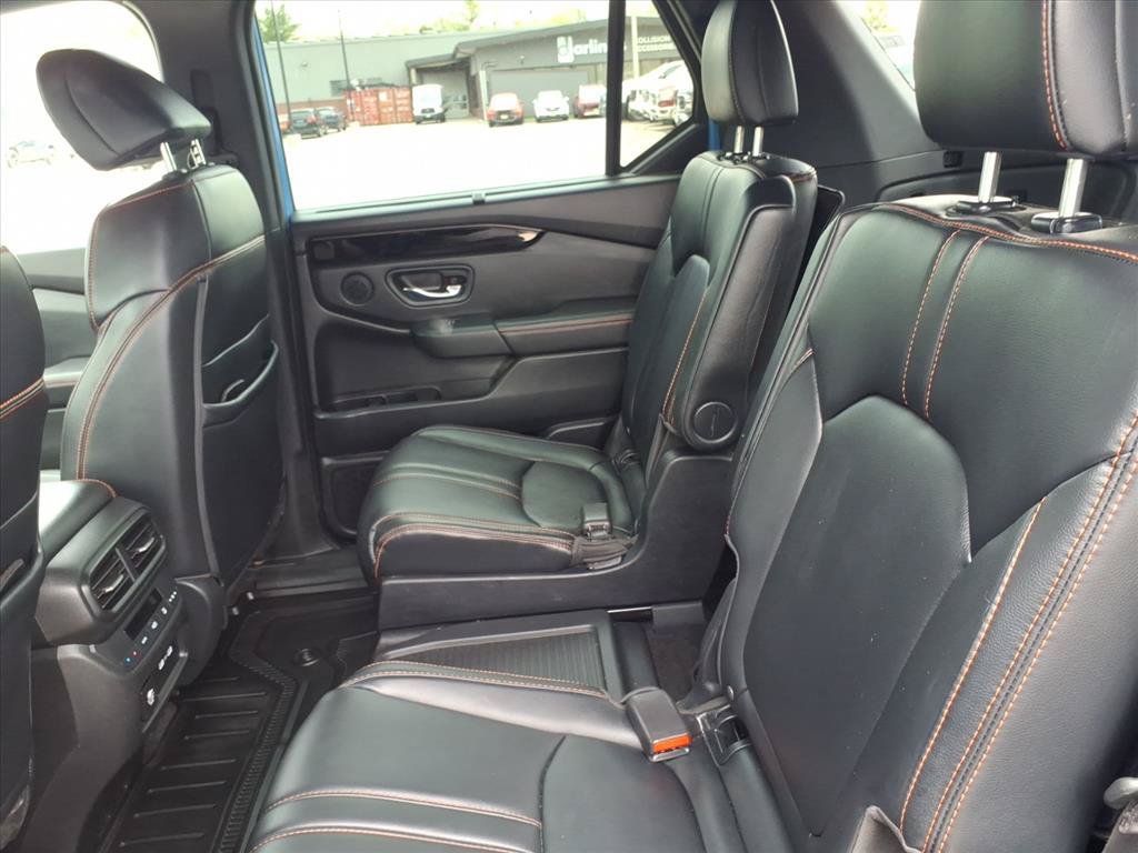 Used 2023 Honda Pilot TrailSport image 12