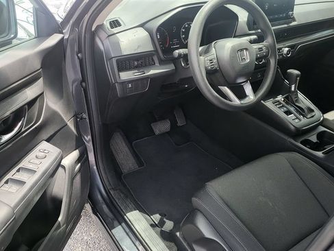 Used 2025 Honda CR-V LX image 3