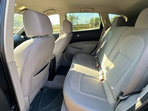 Used 2011 Nissan Rogue S image 28