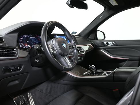 Used 2022 BMW X5 M50i w/ Executive Package AWD/4WD image 4