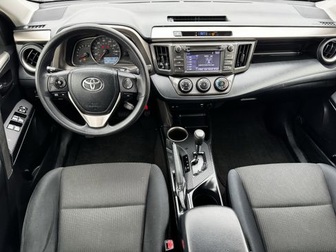 Used 2015 Toyota RAV4 LE image 14