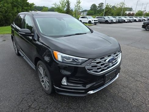 Used 2019 Ford Edge Titanium w/ Equipment Group 301A FWD image 1