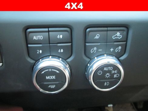 Used 2024 GMC Sierra 2500 Denali Ultimate w/ Max Trailering Package AWD/4WD image 35