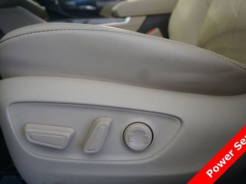 Used 2020 Toyota Highlander Platinum image 7