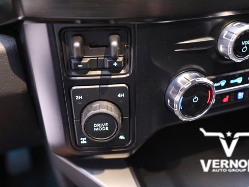 New 2026 Ford F250 Lariat w/ Lariat Premium Package image 25