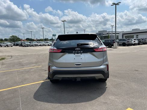 Certified 2024 Ford Edge SEL w/ Convenience Package AWD/4WD image 8