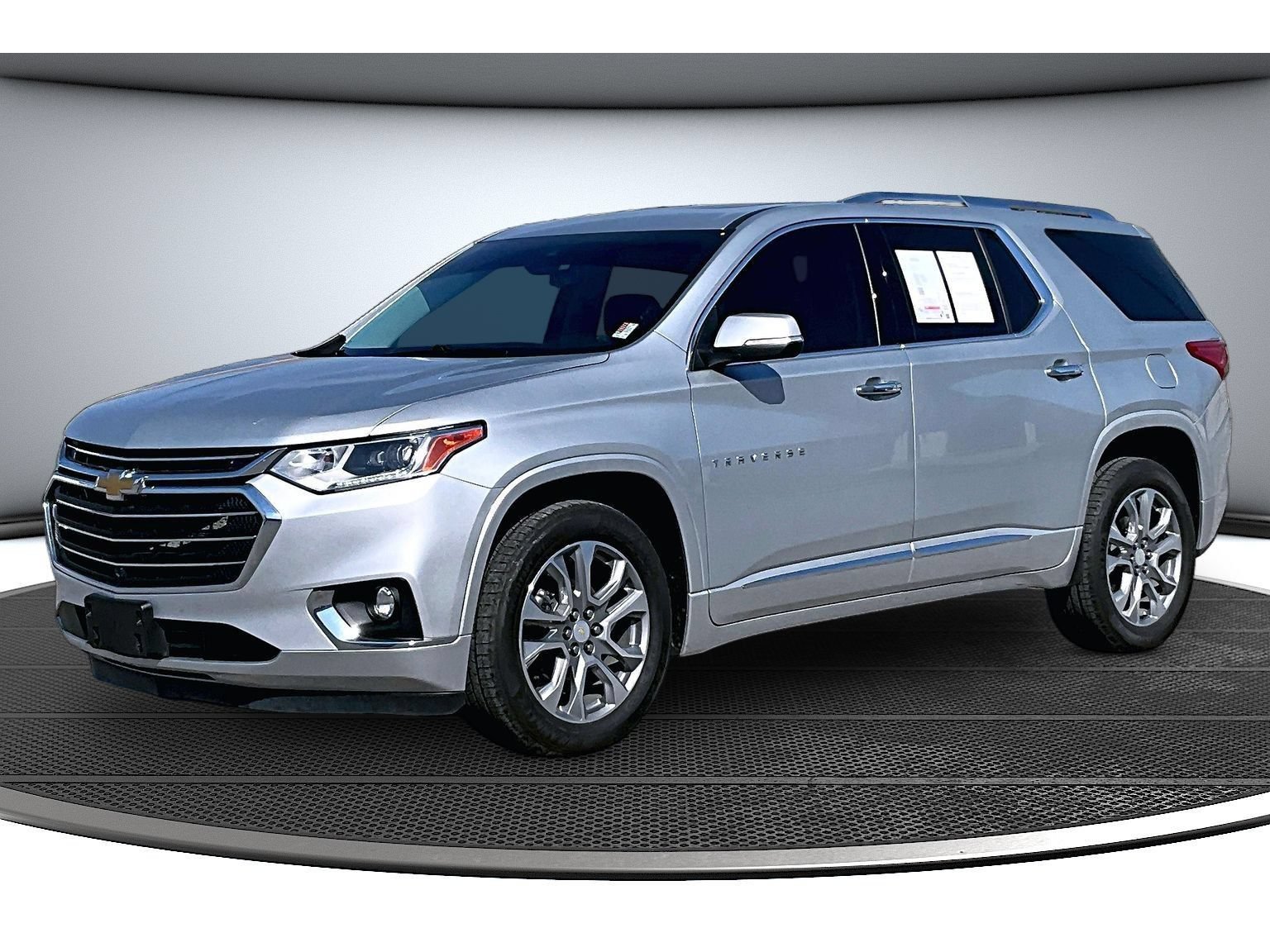 Used 2021 Chevrolet Traverse Premier AWD/4WD image 16