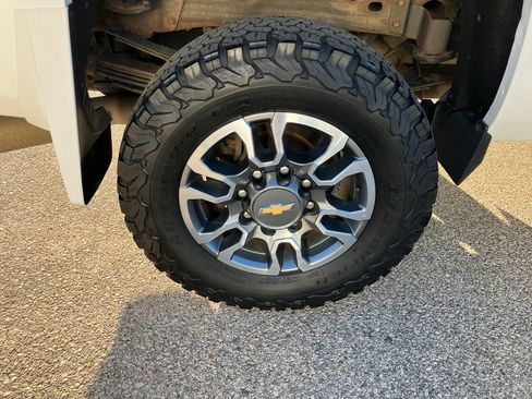 Used 2015 Chevrolet Silverado 3500 LTZ w/ Duramax Plus Package AWD/4WD image 16