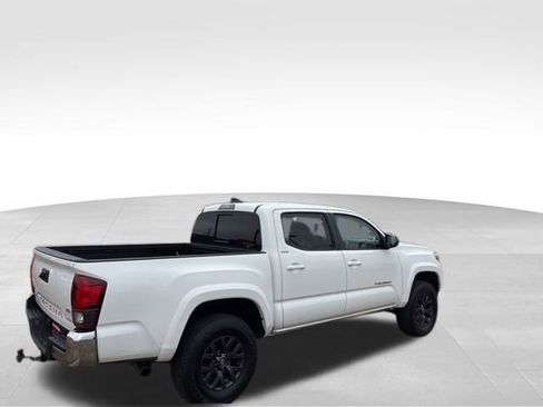 Used 2022 Toyota Tacoma SR5 image 3