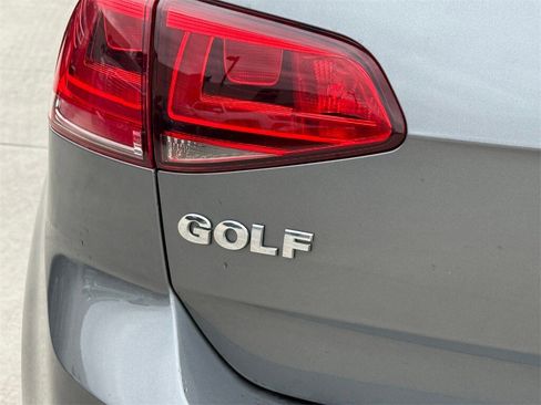 Used 2017 Volkswagen Golf Wolfsburg Edition image 10