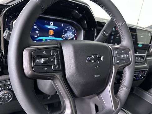 New 2026 Chevrolet Silverado 2500 ZR2 image 10