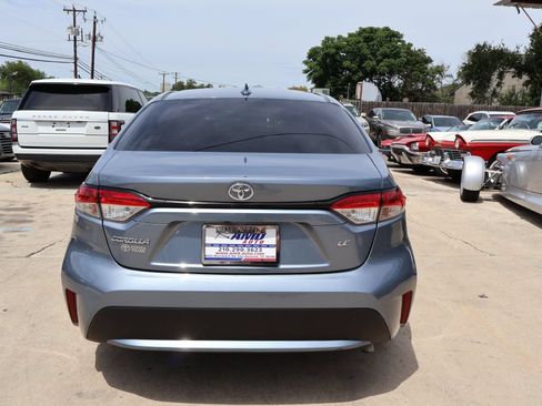 Used 2022 Toyota Corolla LE FWD image 7