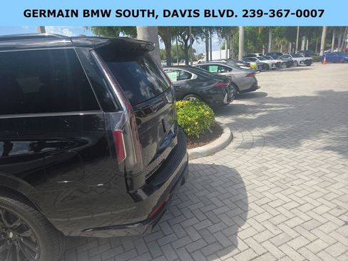 Used 2023 Cadillac Escalade Sport Platinum w/ LPO, ONYX Package image 10