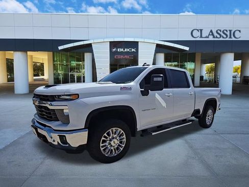 Used 2024 Chevrolet Silverado 2500 LT w/ All Star Edition AWD/4WD image 3