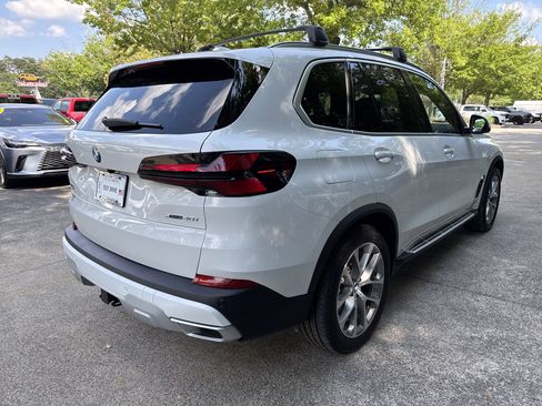 Used 2025 BMW X5 xDrive40i w/ Premium Package AWD/4WD image 7