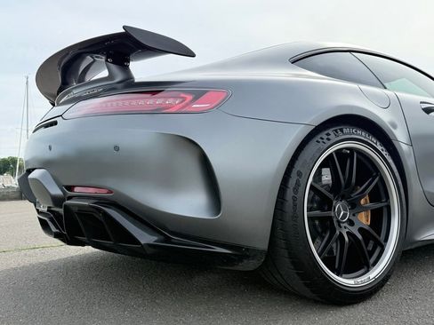 Used 2019 Mercedes-Benz AMG GT R image 32
