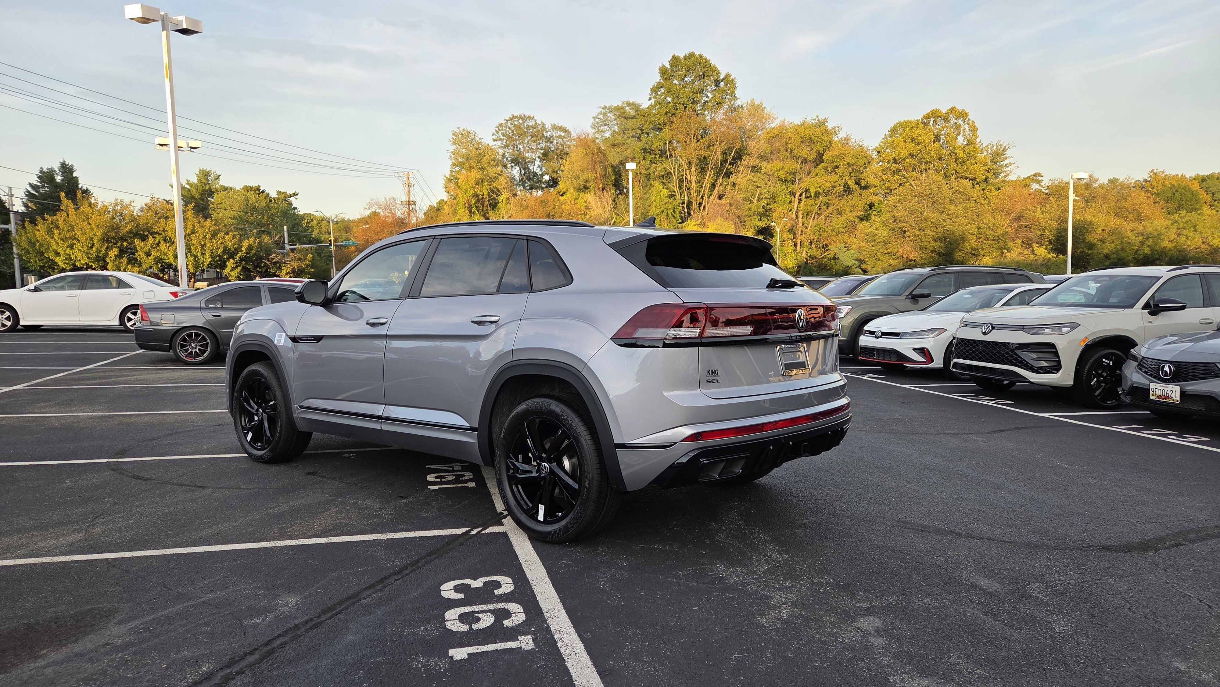 New 2026 Volkswagen Atlas Cross Sport SEL R-Line AWD/4WD image 5