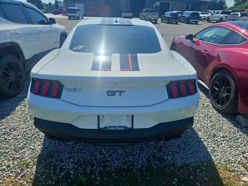 Used 2024 Ford Mustang GT RWD image 10