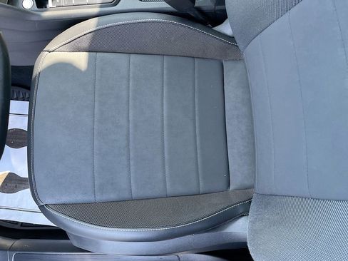 Used 2022 Volkswagen Taos SE image 18