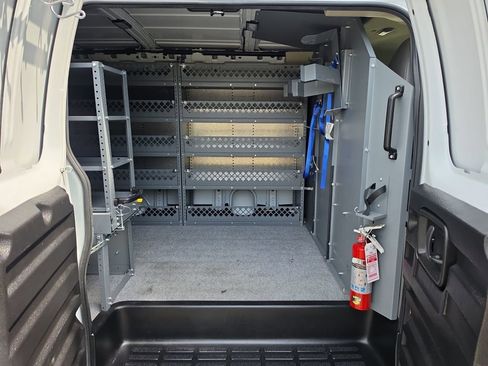 Used 2022 GMC Savana 2500 RWD image 14