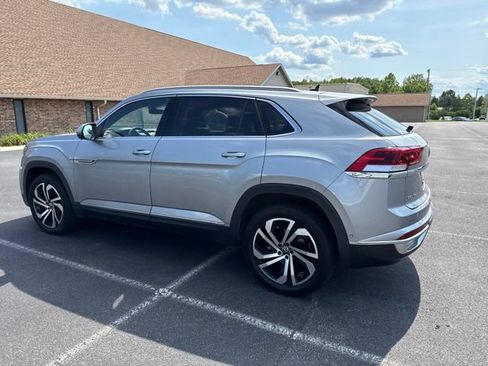 Used 2020 Volkswagen Atlas Cross Sport SEL Premium AWD/4WD image 6